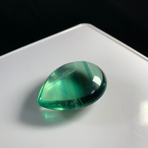 ルース『大』　雫型☆ぷるっぷるグリーンフローライト