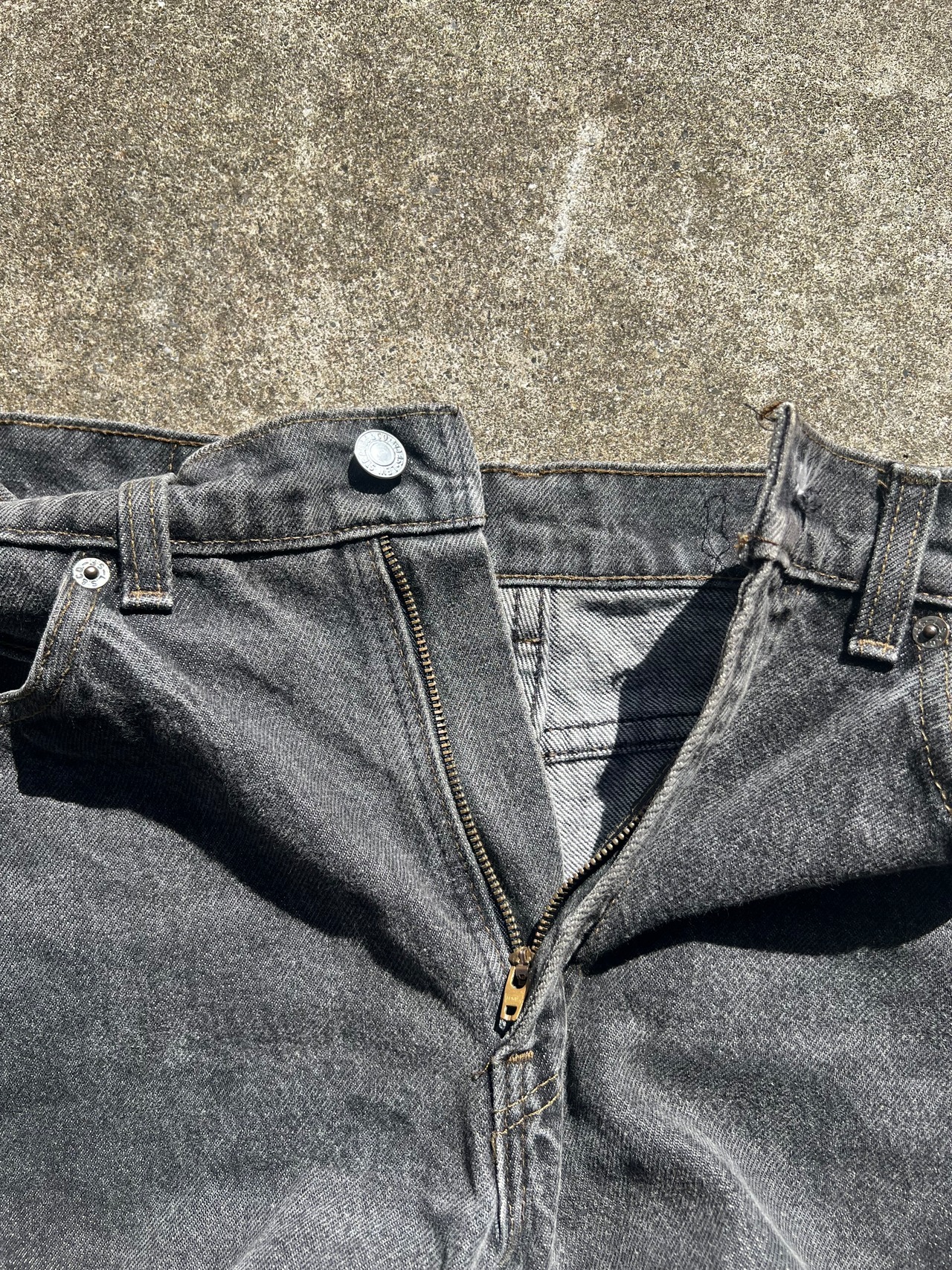 1980s Yarn Dyed Levis 505 "Black"
