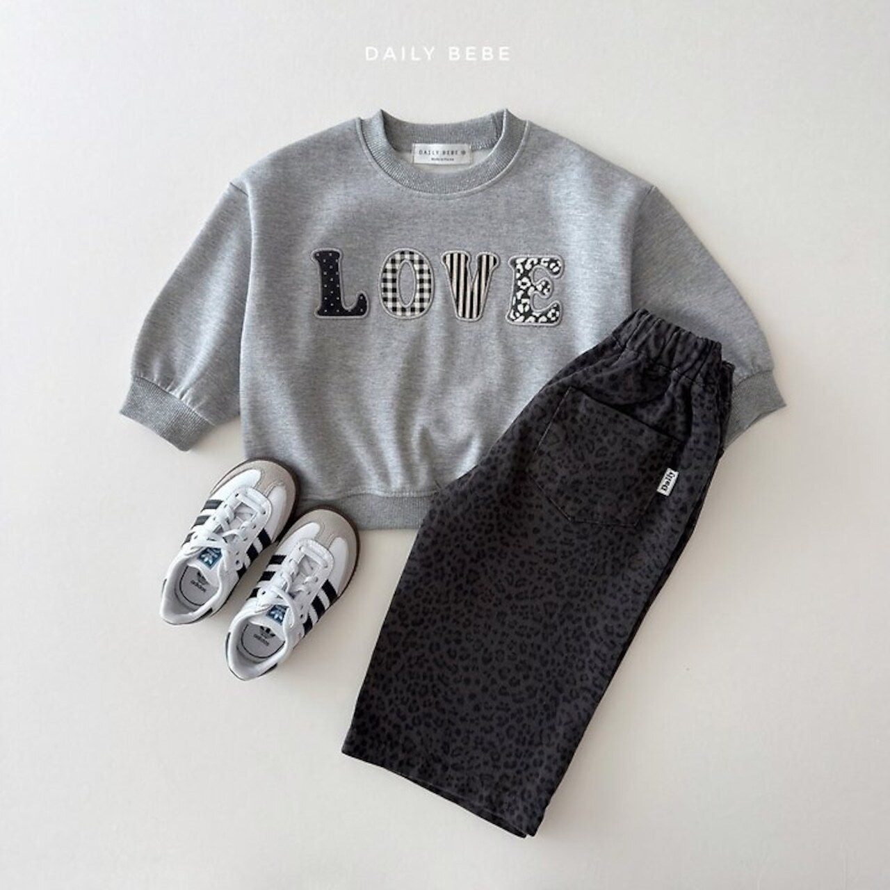 韓国子供服 / 26Autumn / 〖取寄〗DAILYBEBE / ラブパッチMTM / キッズ服 / ジュニア服 / 秋服 *XS~JL*