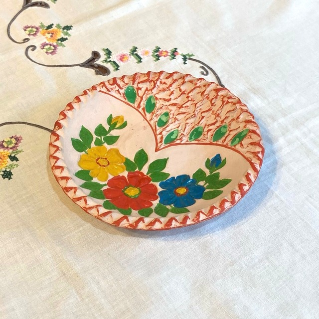 ハンガリー3色の花柄 飾り皿