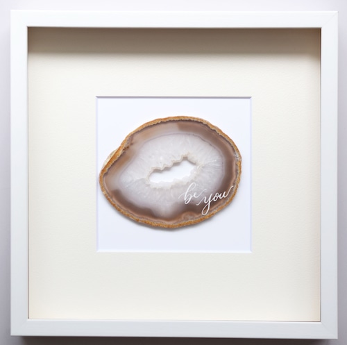 Wall letter◇be you  white ／ Wall decor／calligraphy agate slice／handwritten／ウォールデコ カリグラフィー アゲートスライス 