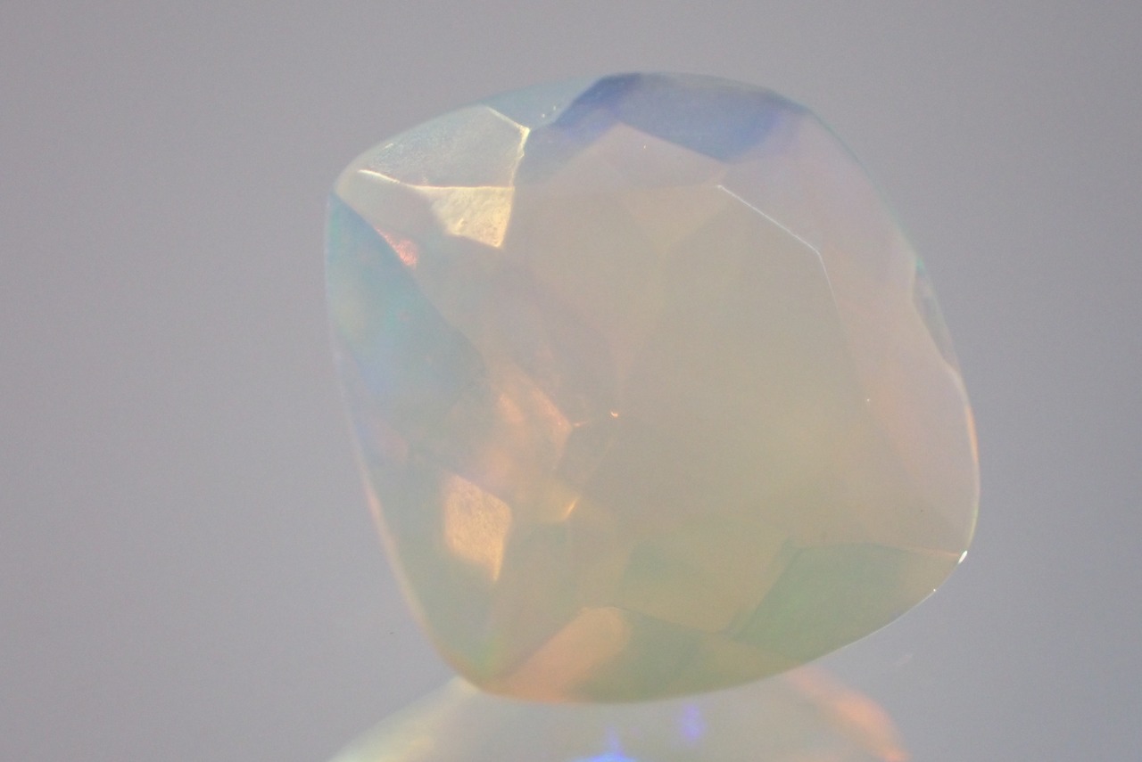 オパール　1.07ct　[C2‐560]
