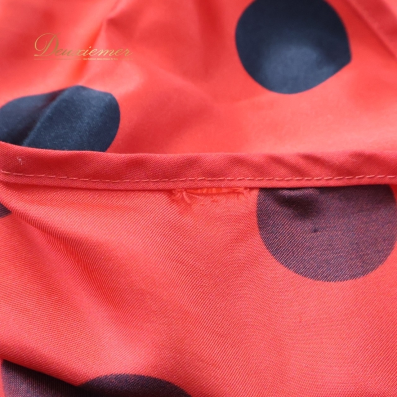 フラメンコ 衣装 シージョ ピキージョ 小物 レッド系 赤 ブラック系 黒 水玉模様 柄 三角形 トライアングル ダンス 舞台 発表会 イベント おしゃれ ファッション 小物アクセサリー ダンス衣装 フラメンコ小物 水玉 パーティー コスチューム かわいい