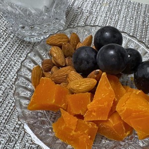 フランス産 グラスフェッド ミモレット 18ヶ月熟成 切りたて 400g French Grass-Fed Mimolette 18 Months Aged 400g | Freshly Cut Hard Cheese