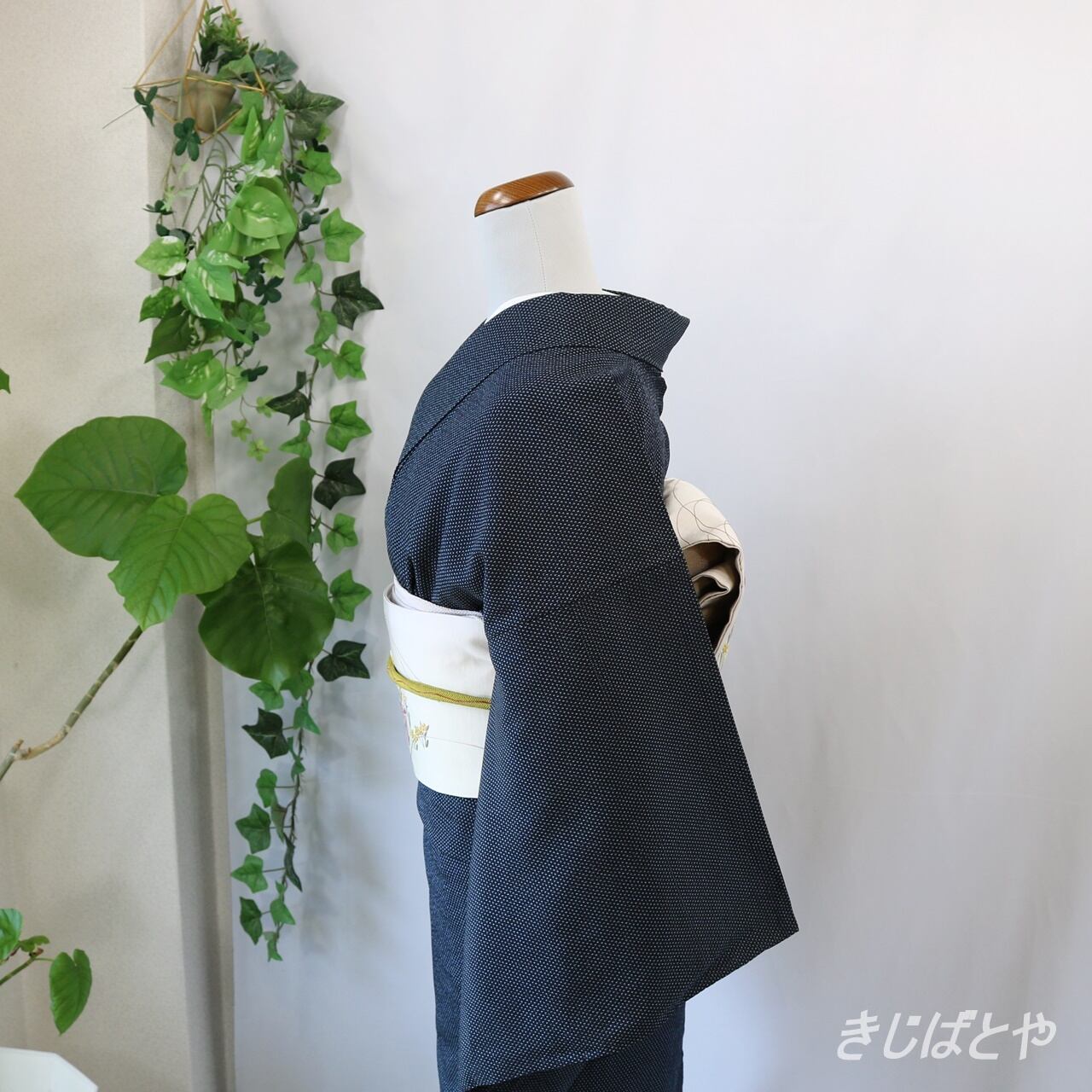 塩沢紬 黒地に青の織 単衣 | きじばとや