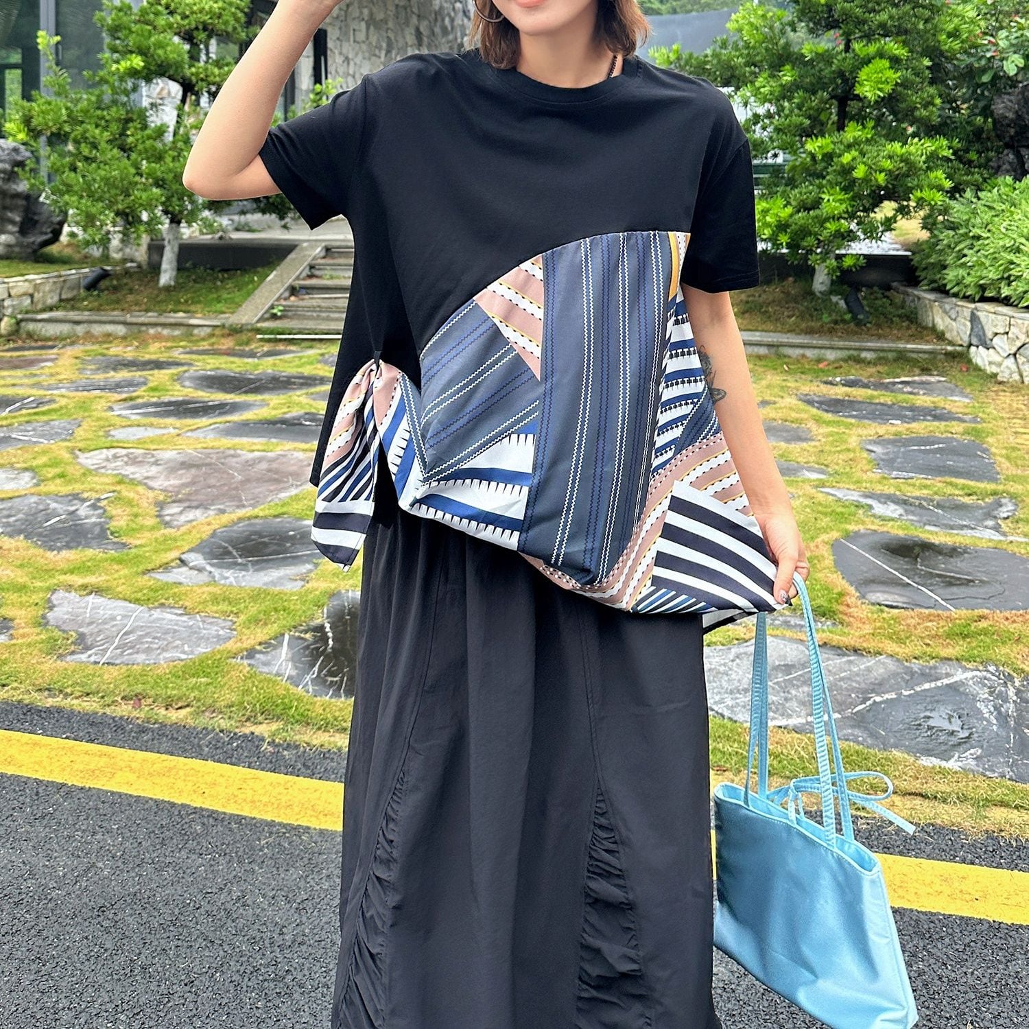 ASYMMETRIC CONTRAST PANEL SHORT SLEEVE T-SHIRT M-17356