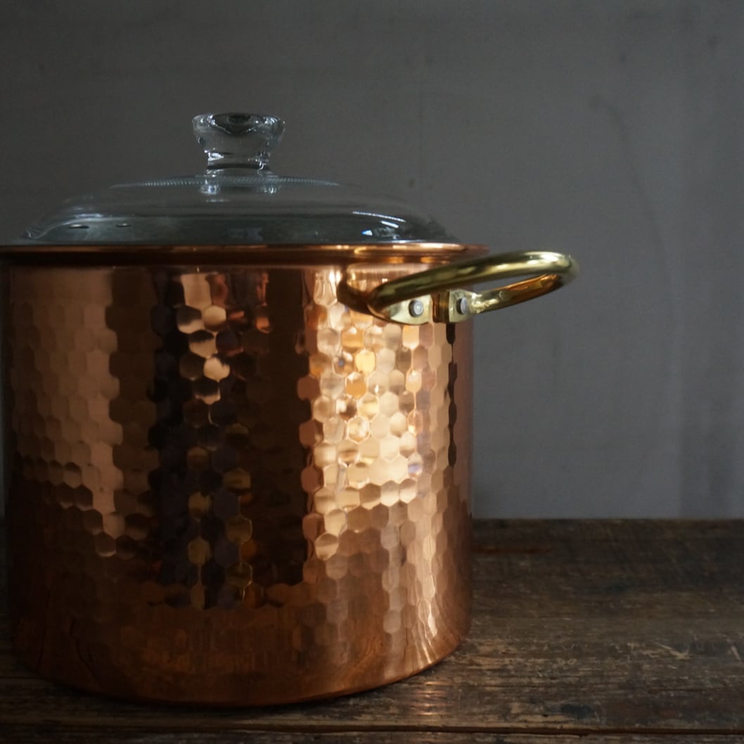 古い国産の銅鍋