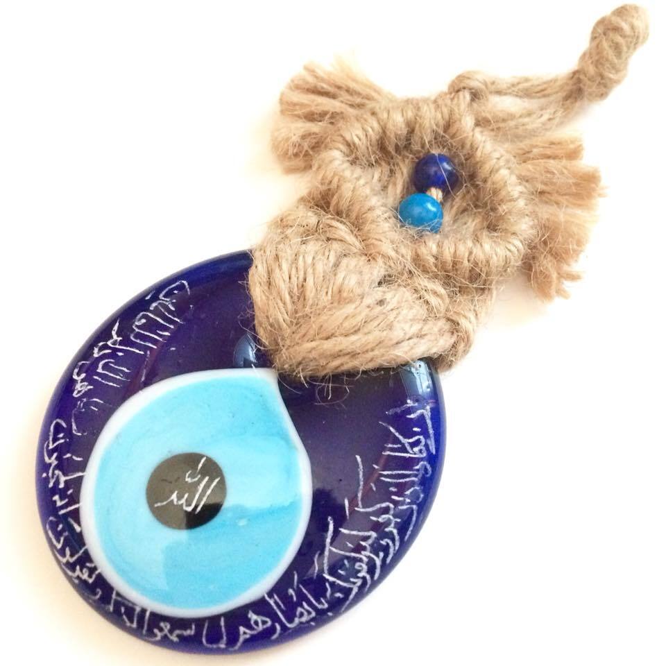 ガラスの魔除け、厄除け（小） イラン | 世界の輸入雑貨 セレクト