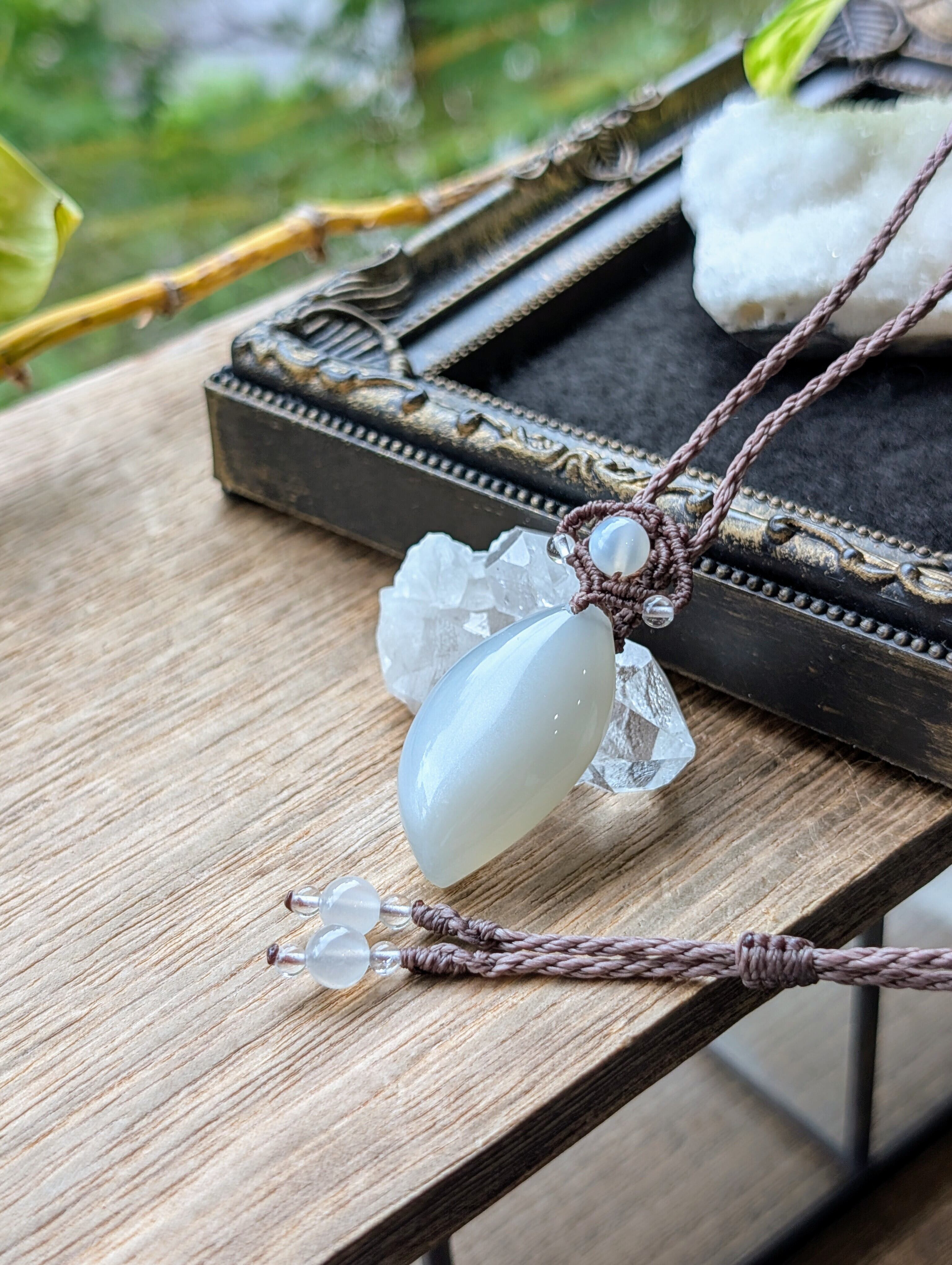 ラブラドライト ムーンストーン マクラメネックレス | Handmade shop