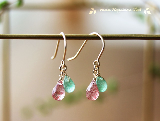 14KGF/ ヘタつきイチゴ ストロベリークォーツのピアス