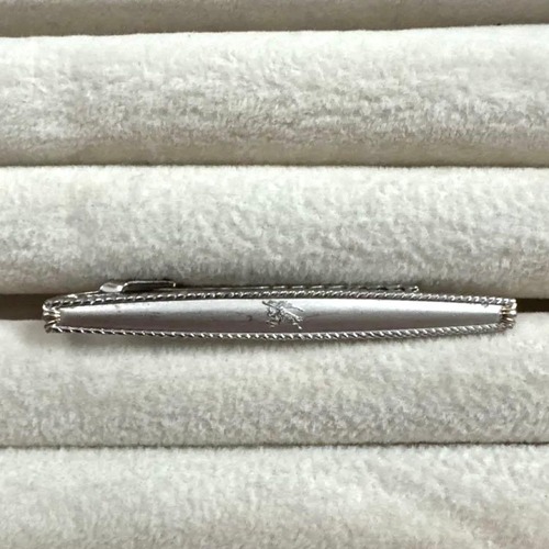 BURBERRY ネクタイピン