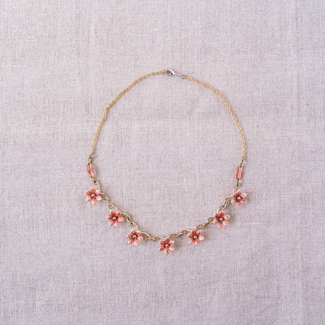 Christmas Marche 2025: 55 floral motif enamel necklace