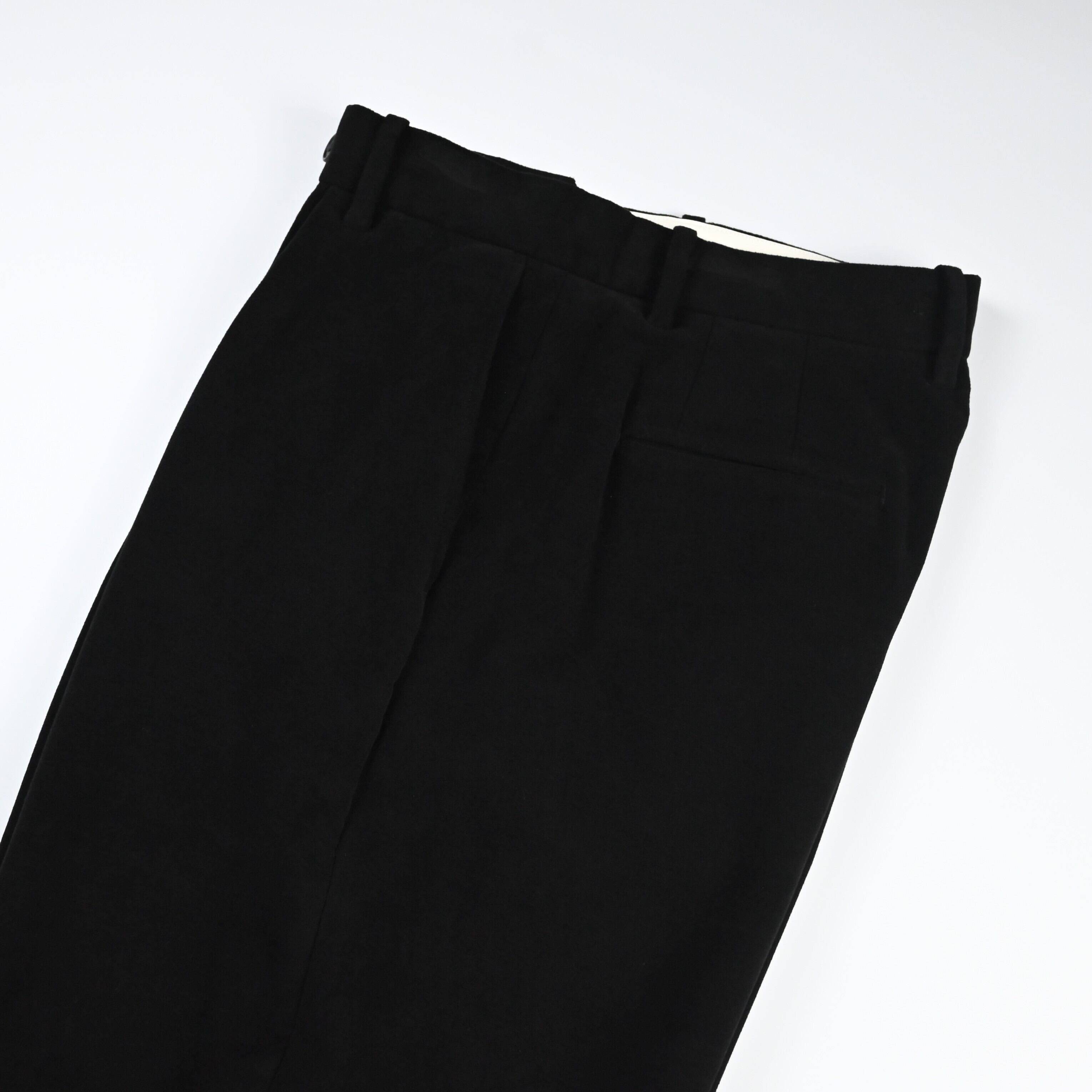 THE DAY / MOLESKIN PLEATED TROUSERS | GANKO
