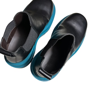 BOTTEGA VENETA leather tire chelsea boots