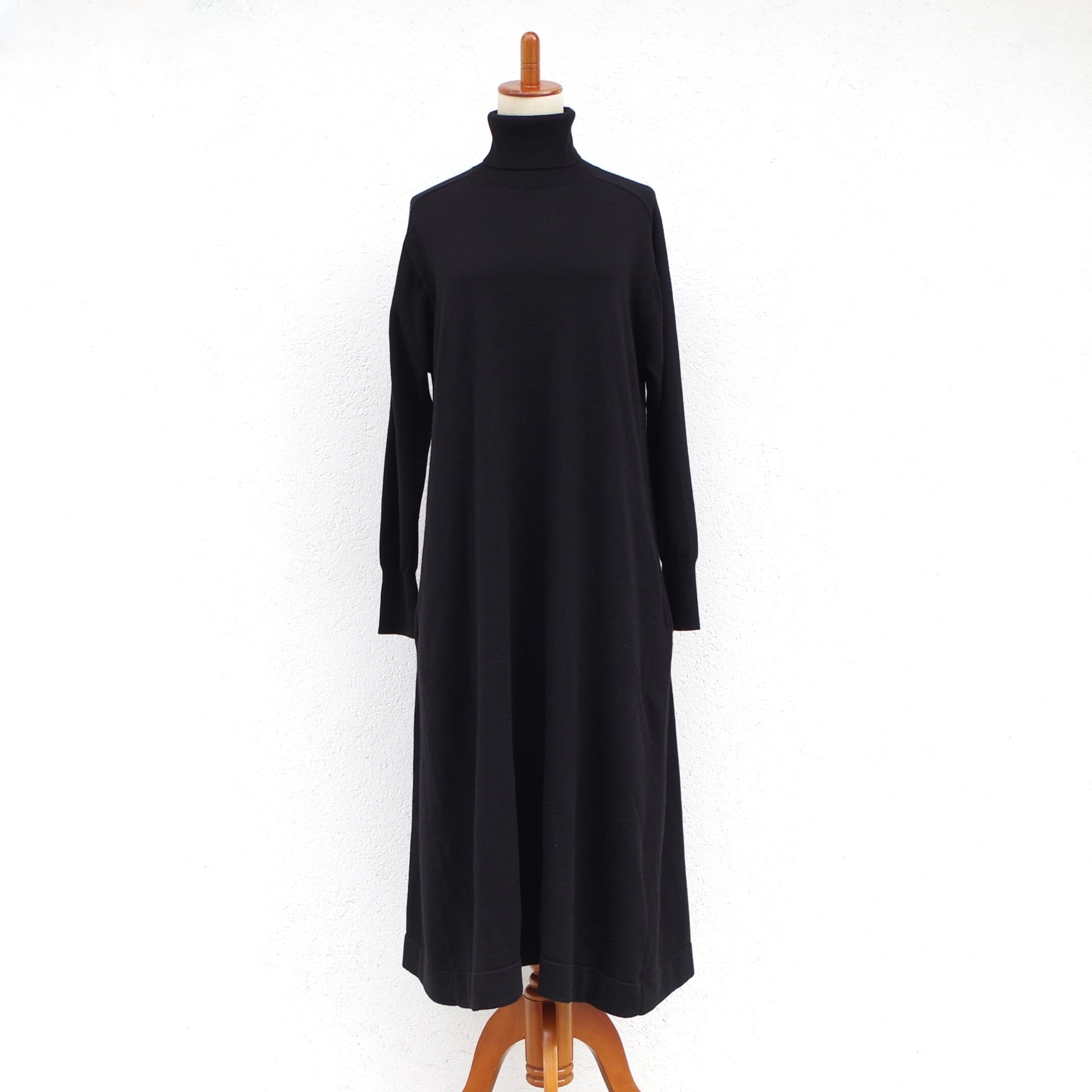 SINME タートルニットワンピース ブラック | 1F Store