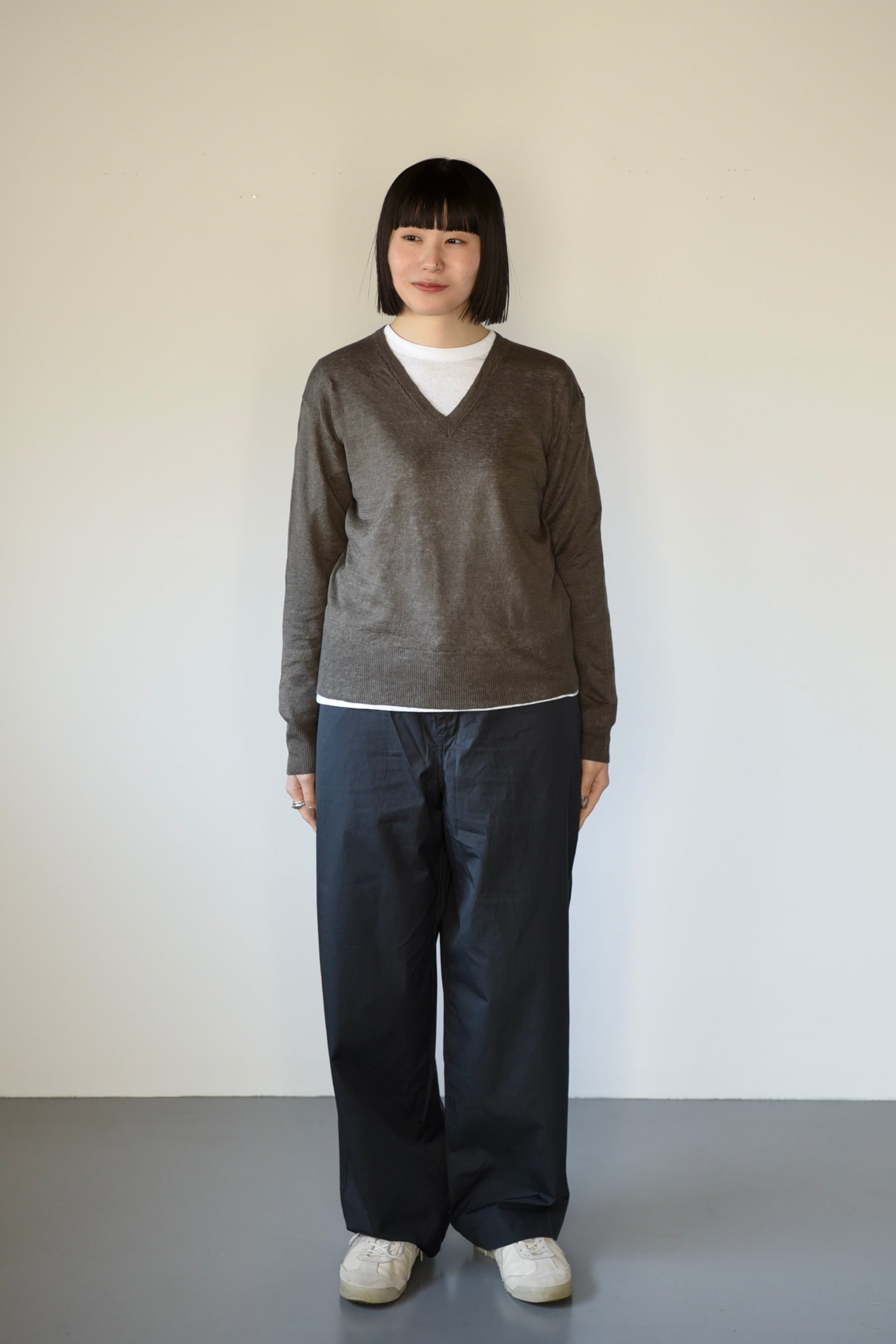 eleven 2nd|Vネックリネンセーター|カーキ
