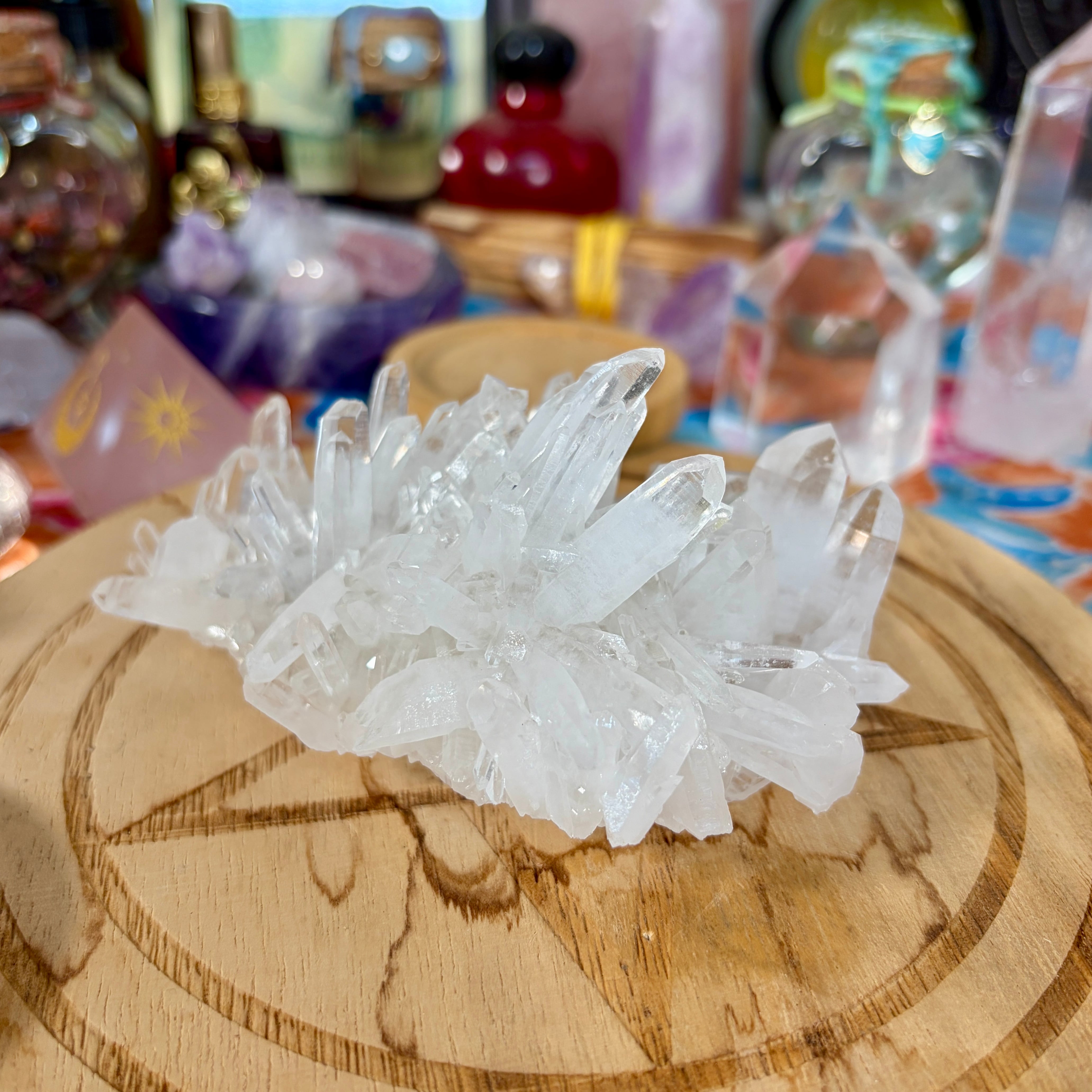 魔女の祭壇】クリアクォーツ クラスター / 水晶 | クリスタルと魔法の
