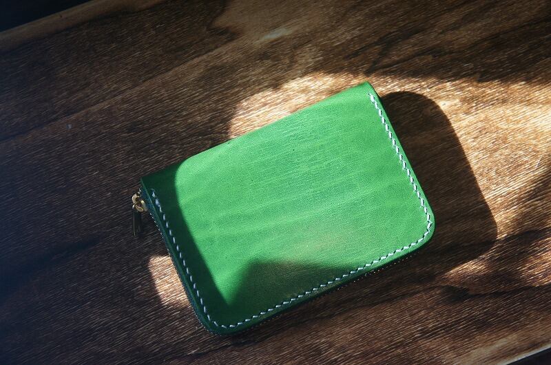 ルガトショルダーのミニラウンドファスナー【パロットグリーン