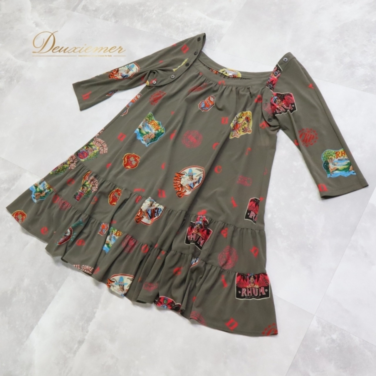 レディース トクコプルミエヴォル TOKUKO 1er VOL トップス チュニック 柄 模様 トクコ tokuko 日本製 軽い 薄い カーキ系 グレイ系 おしゃれ ノースリーブ カジュアル シンプル かわいい 普段着 レディースファッション 軽やか