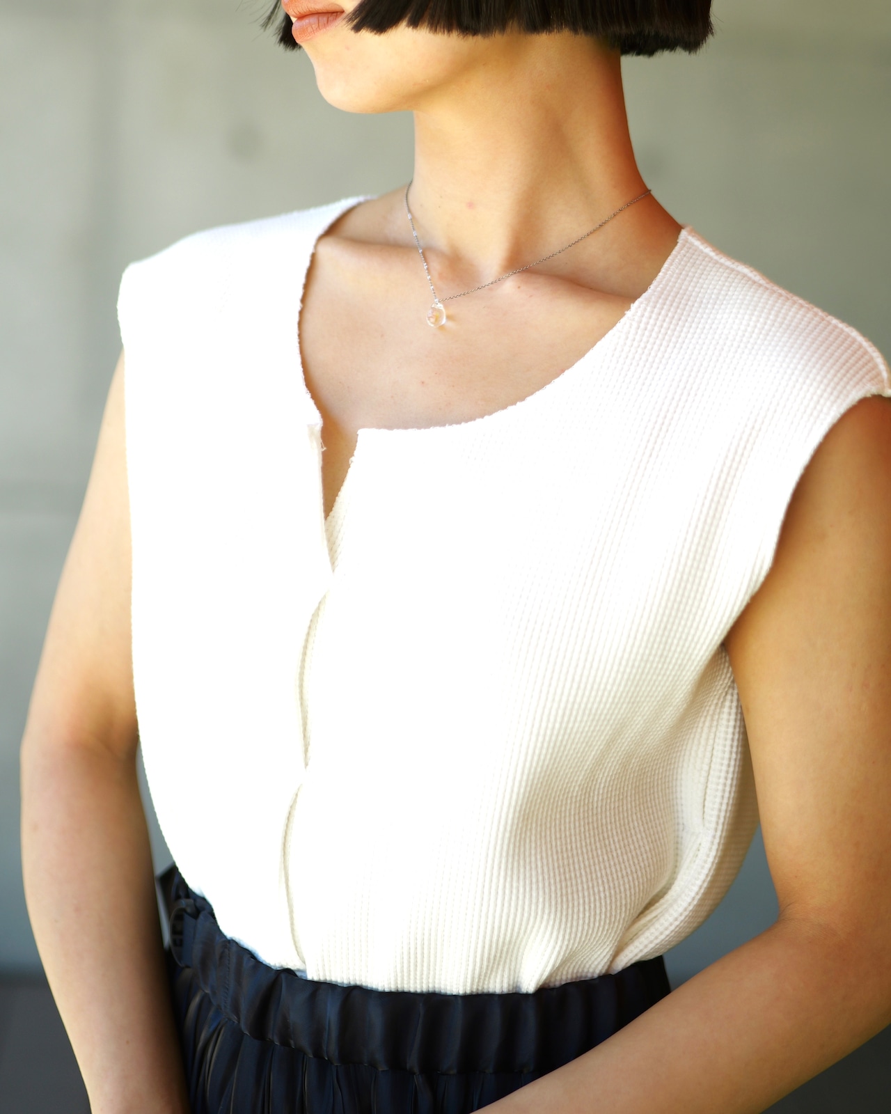 METHO - Through fit No sleeves : Whit:short