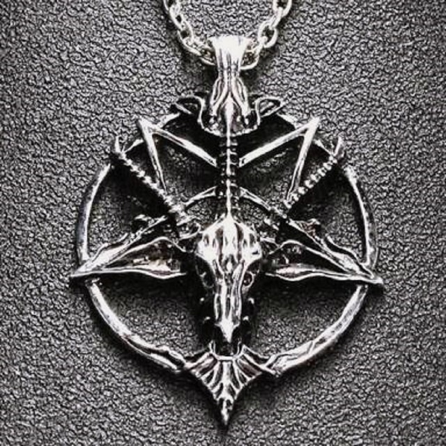 山羊 悪魔 キリスト教 山羊の頭を持つ悪魔 バフォメットデザイン デビル 逆五芒星 メンズ ペンダント ネックレス シルバー 冥界の邪神バフォメット ペンタグラム スターリングシルバー ペンダントトップ Aio Online Store 山羊 悪魔 キリスト教 山羊の頭を持つ悪魔 バフォメットデザイン デビル 逆五芒星 メンズ ペンダント ネックレス シルバー 冥界の邪神バフォメット ペンタグラム スターリングシルバー ペンダントトップ Aio Online Store