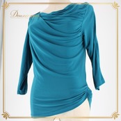 社交ダンス 衣装 スタンダード トップス レッスンウェア 練習着 オールシーズン Leirena レイリーナ グリーン系 青緑 長袖 シンプル 上品 落ち着き 華やぎ 洗練 光 ラインストーン コサージュ 伸縮性 フォーマル カジュアル 体型カバー ショート丈 レディース おしゃれ ダンスウェア 練習用 トップス スタイリッシュ