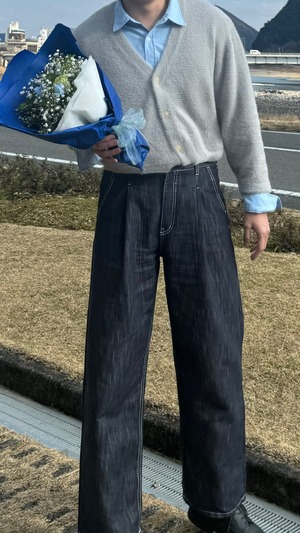 Non-Fade Indigo Tuck Semi Wide Jeans(2color)