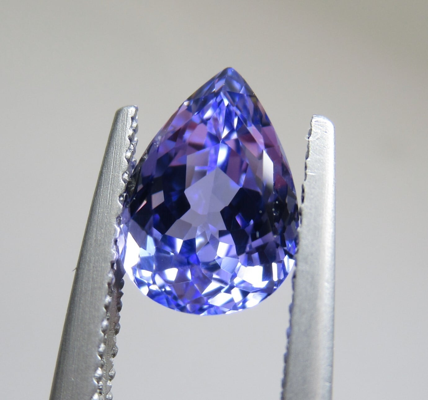 タンザナイト 原石 | Blue Tree Gem