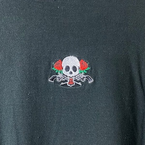 vintage 1992’s GUNS N’ ROSES skull print & embroidery music tee