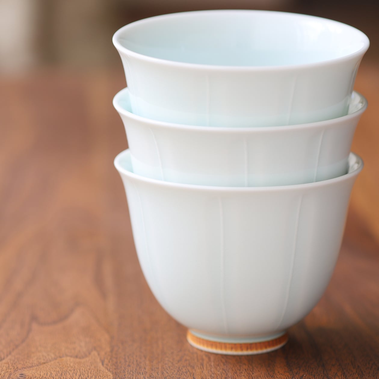 青白磁線彫 煎茶碗 作：陶房 青（波佐見焼） | にっこう生活館 ONLINE