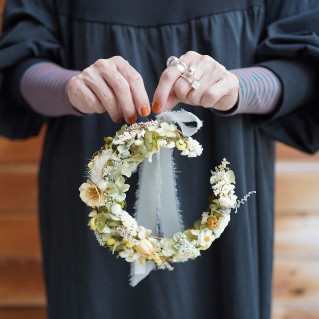 hiba "Dried Hydrangea Half Moon Wreath" あじさいの三日月リース