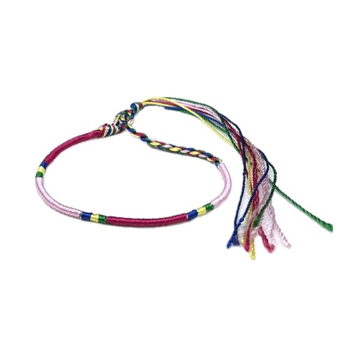 STRING FRIENDSHIP BRACELET