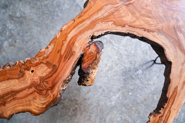 ケヤキの「つ」なテーブル（高さ・カラー変更無料）