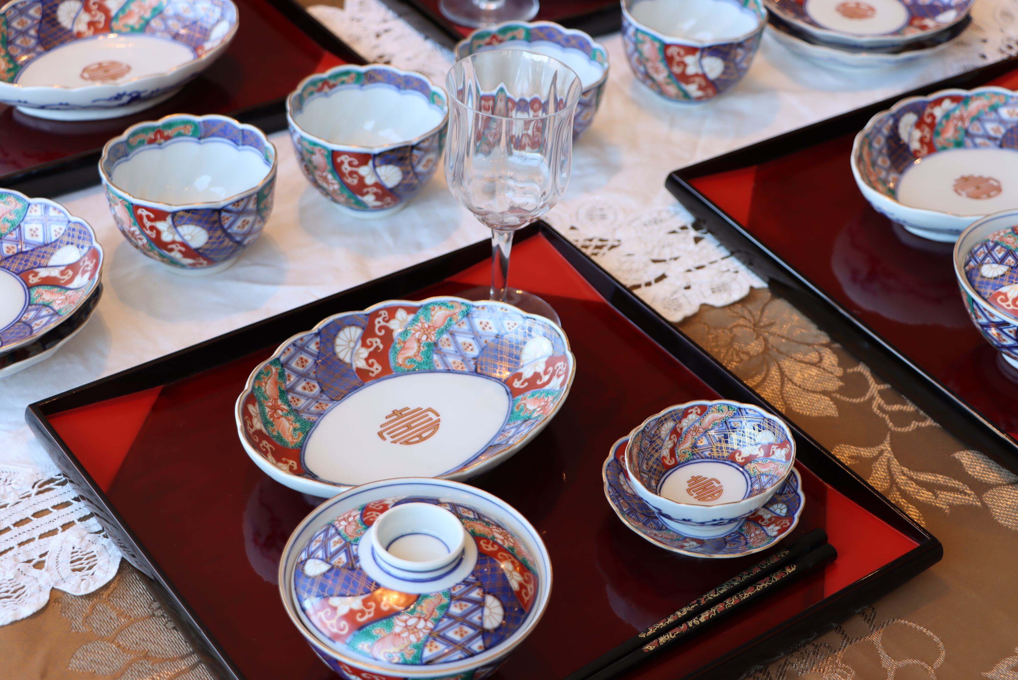 大聖寺伊万里 色絵 捻り壽文 蓋茶碗 通りもの/Daisho-ji Imari covered