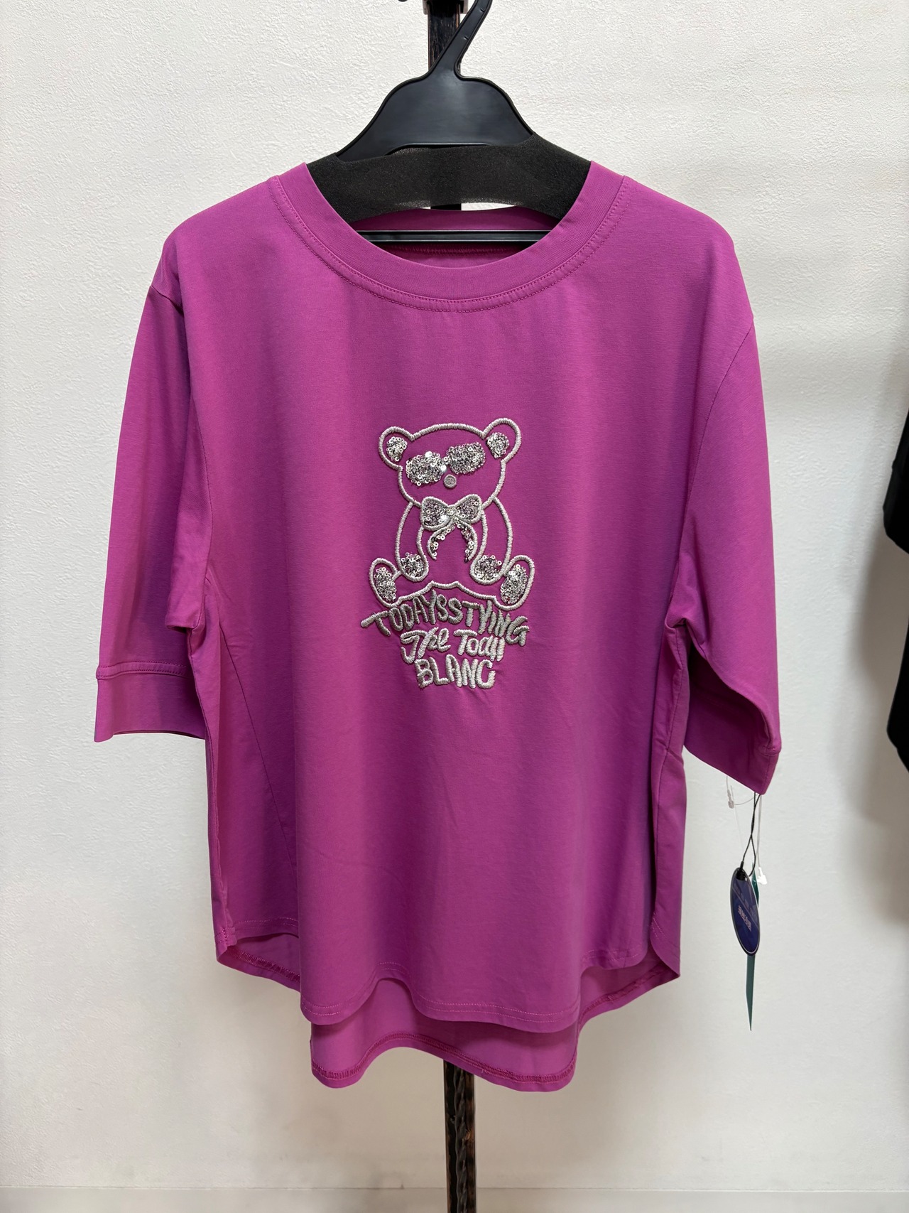 【EGLANTINE】 クマモチーフ　刺繍カットソー　502233N1