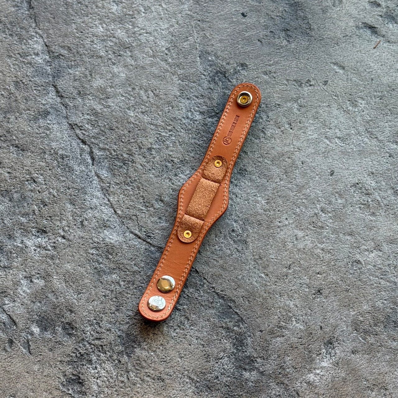 ウォッチブレス スリーコンチョ スムースオーストリッチ