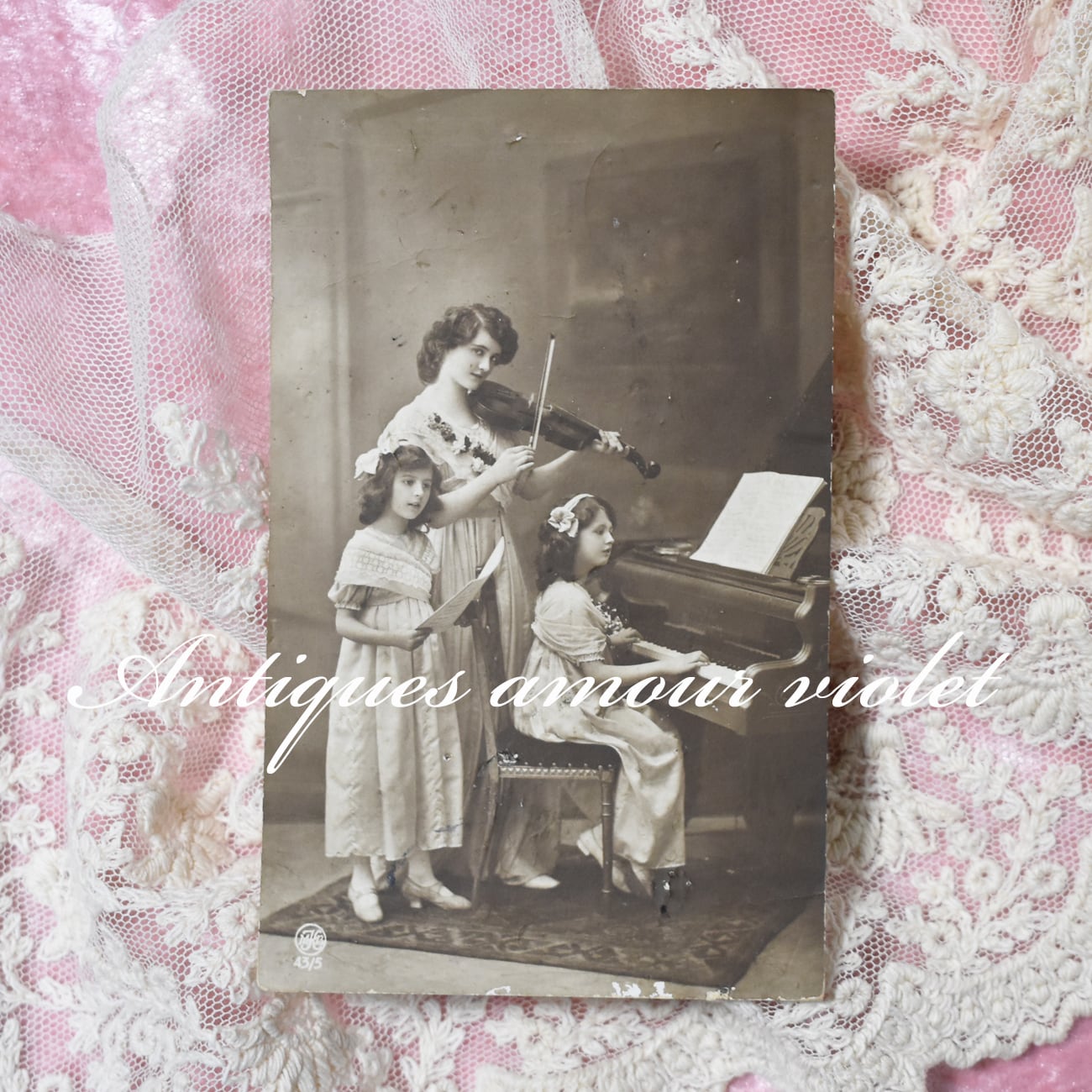 Antiques amour violet