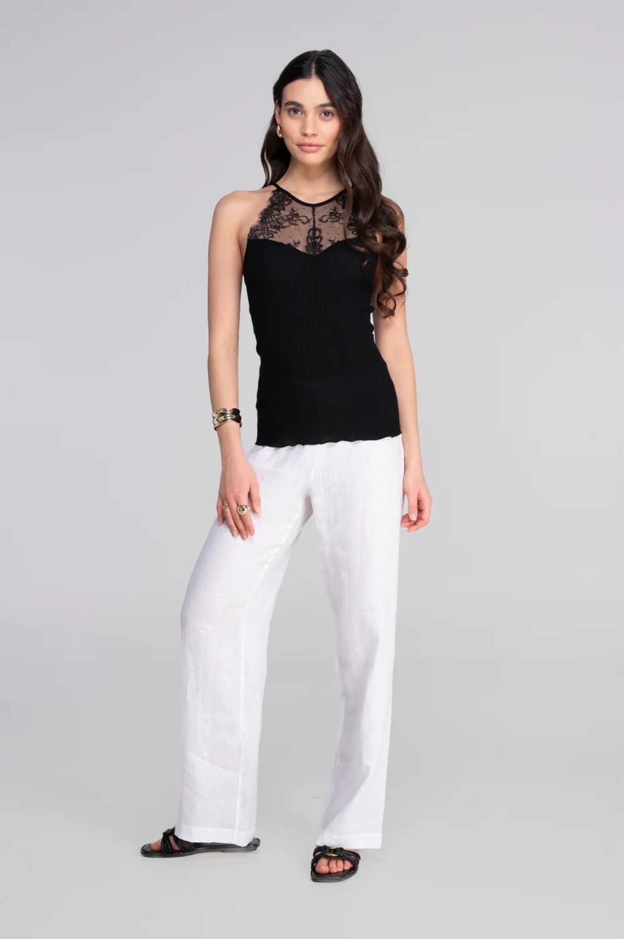 オスカリート  ホルターネックトップ シャンティイレース ブラック ２サイズ