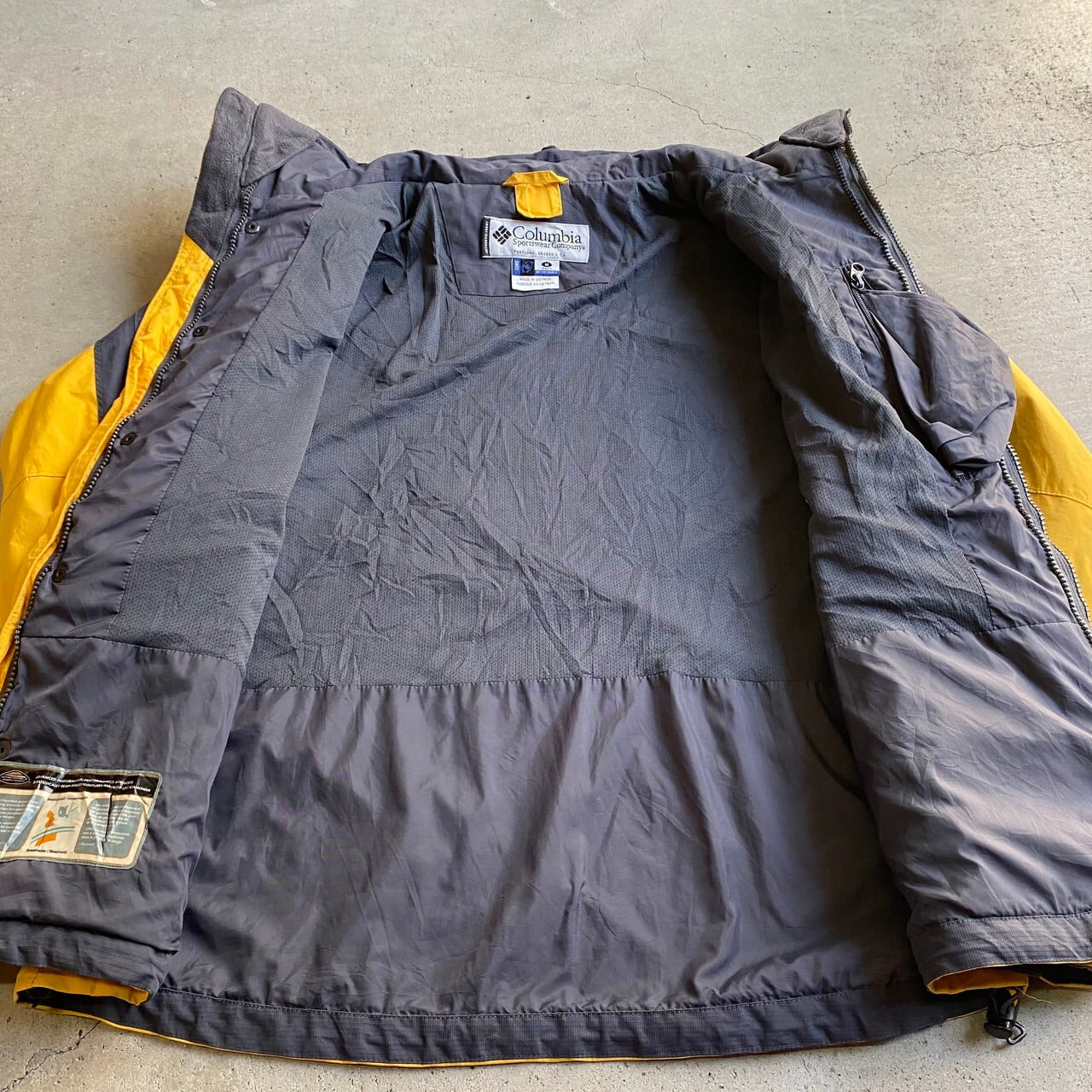 Columbia mountain jacket OMNI-SHEILD