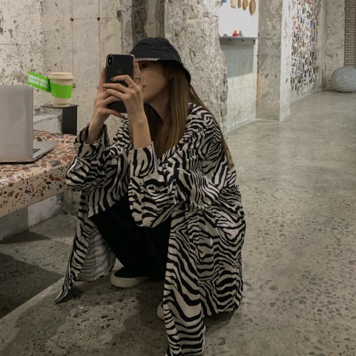 レトロゼブラプリントシャツの女性2020年初秋の新しいファッションニッチ薄い緩い長袖ストライプシャツ クレセントシティ91302487200