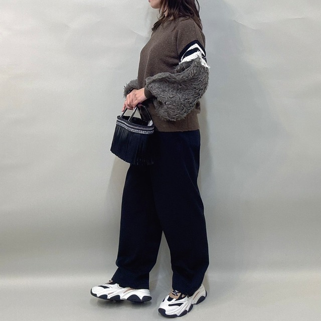 ディニテコリエ　袖ボリュームニットPO