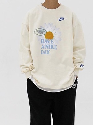 No.462 NIKEデイジーロンT 150-160cm