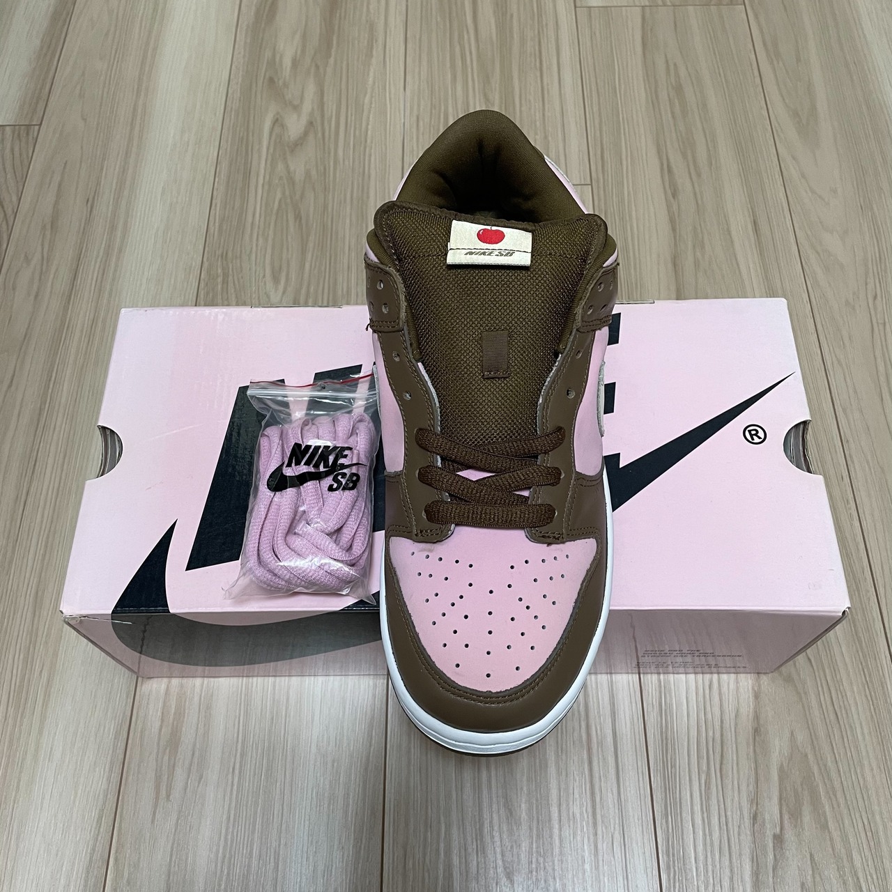 ×STUSSY SB DUNK LOW PRO SB CHERRY 304292-671