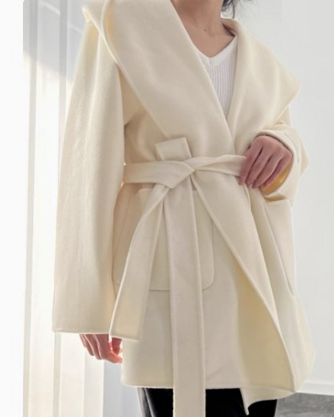 フードカラーガウンコート A24367