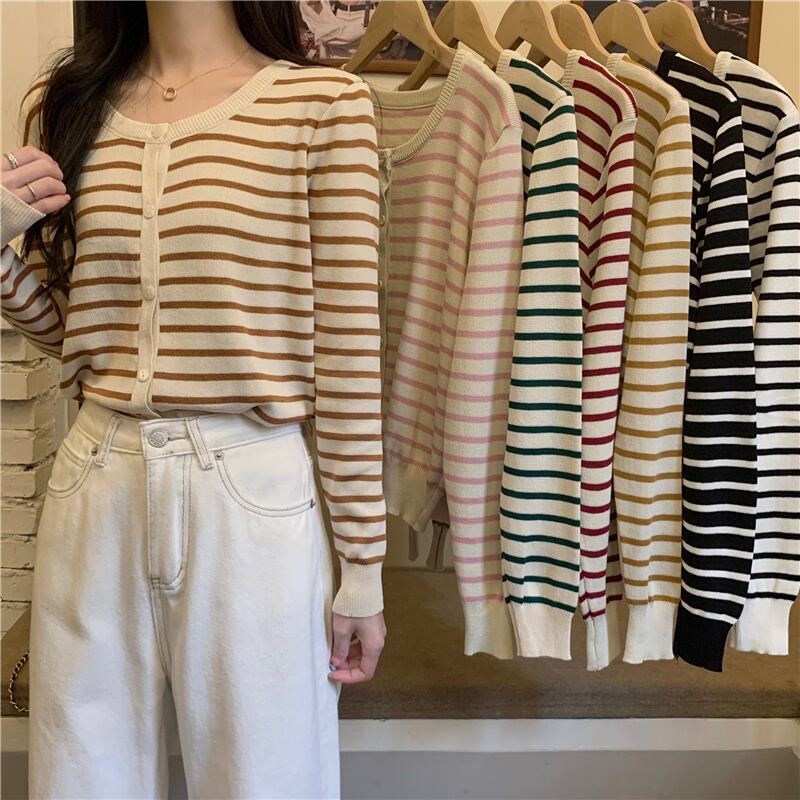 トップス レディース カーディガン ニット セーター 長袖 ラウンドネック シンプル かわいい 大人可愛い カジュアル 大人 上品 お洒落 大人女子 こなれ感 ラフ ルーズ 抜け感 シック ラブリー ガーリー キュート ストライプ ボーダー 春 秋 10代 20代 30代 40代 OL 通勤 学生 通学 デート お出かけ 女子会 お泊まり 休日 リゾート 旅行 散歩 街歩き ショッピング 着回し 重ね着 コーデ 楽ちん 韓国 フリーサイズ ブラック ホワイト イエロー ピンク レッド グリーン 送料無料