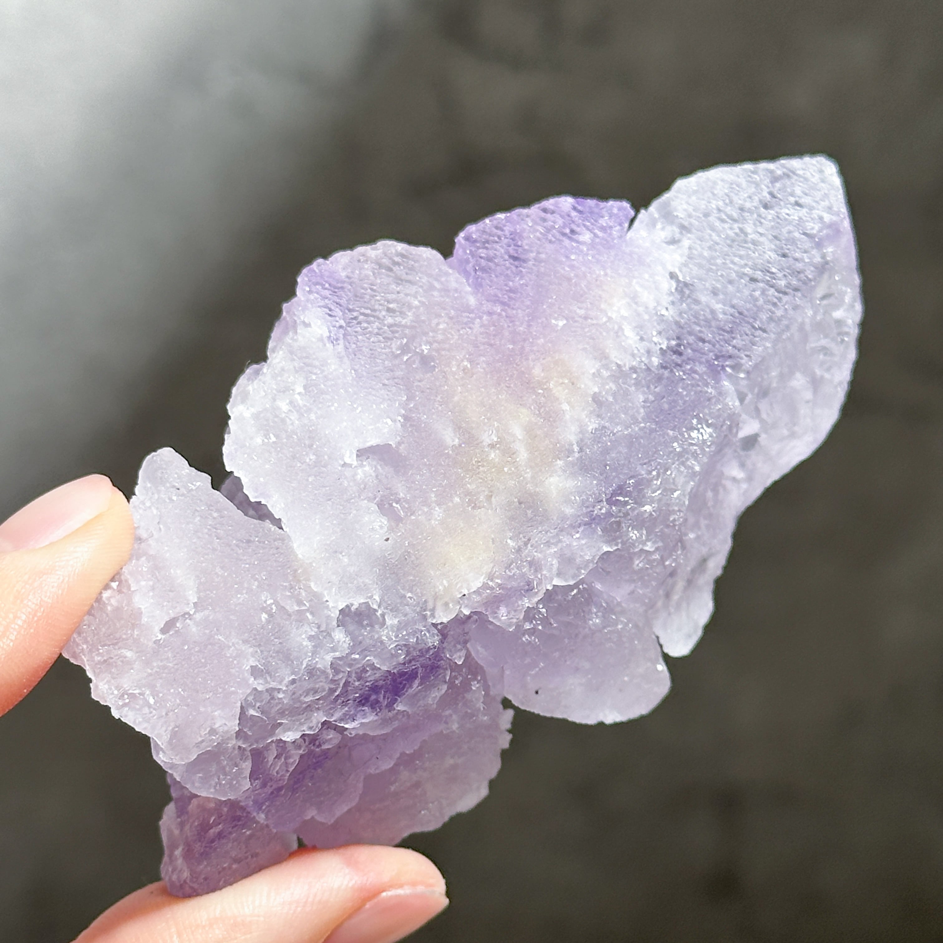 トライゴーニック入り▽エッチドアメジスト（蝕像紫水晶・アイス