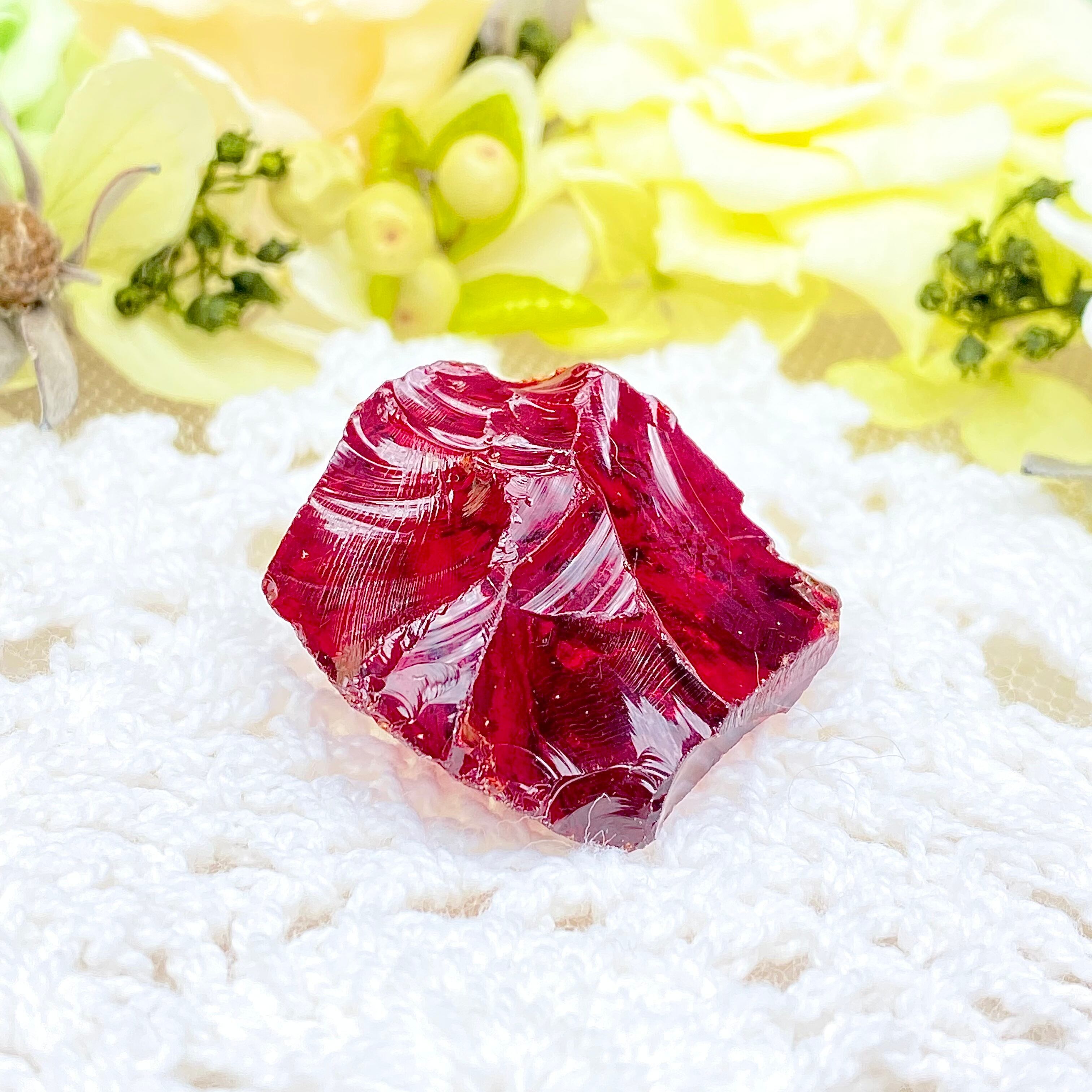 インドネシア産アンダラクリスタル原石 ダークレッド D