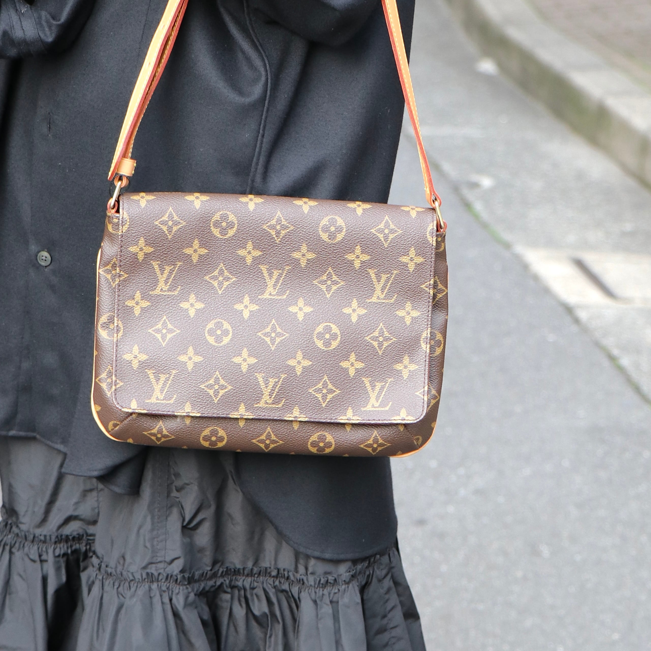 LOUIS VUITTON ミュゼットタンゴ モノグラム ショルダー（箱・布袋付  