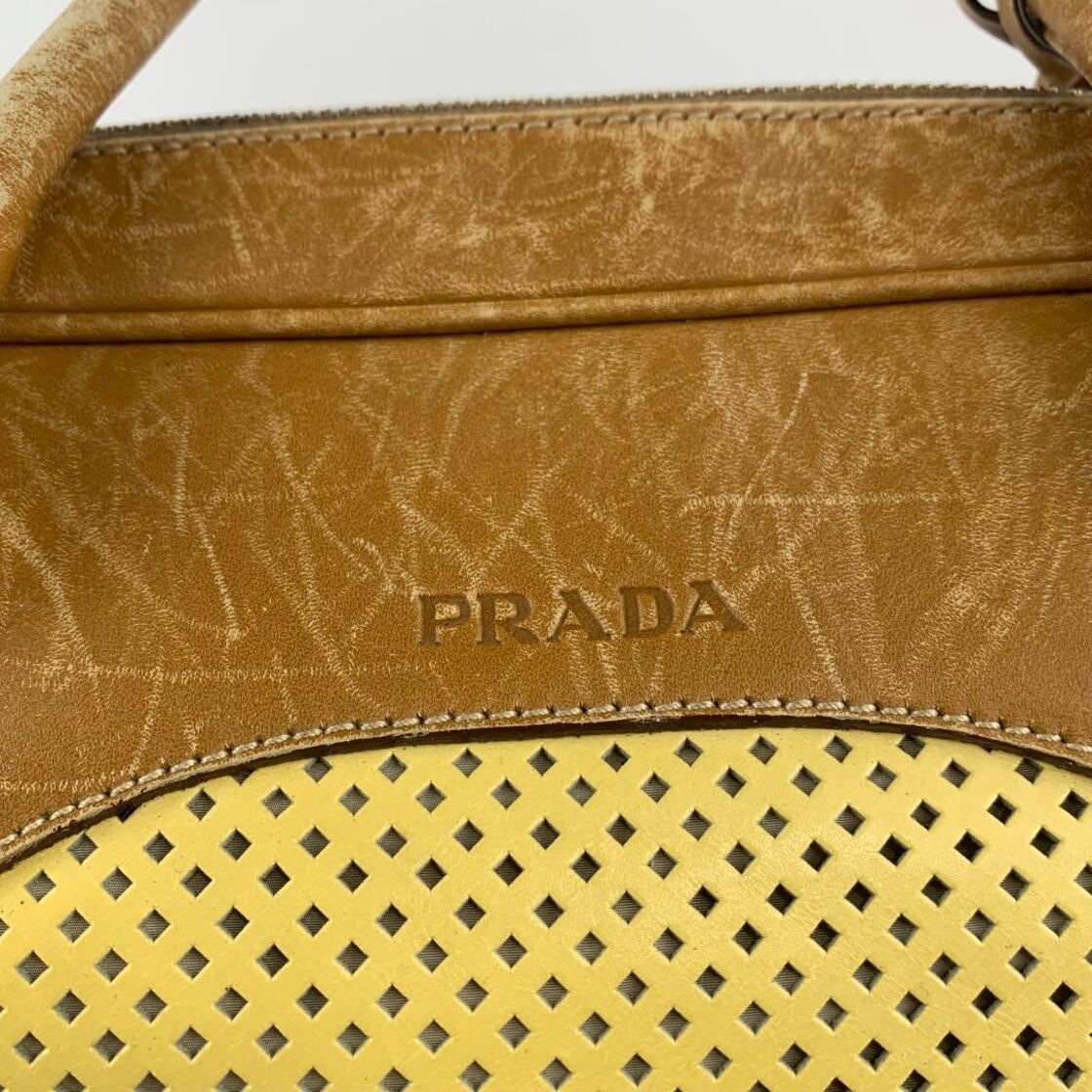 PRADA プラダ ハンドバッグ ボストン ゴールド レザー カデナ付き | Pay ID