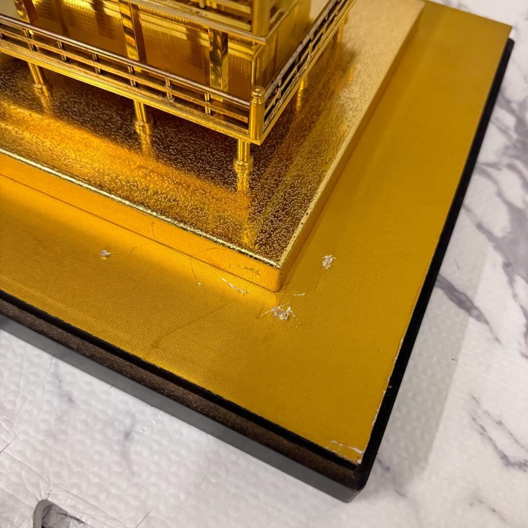 SU□ 金閣寺 置き物 ガラスケース入り 金属製 ゴールドカラー 模型